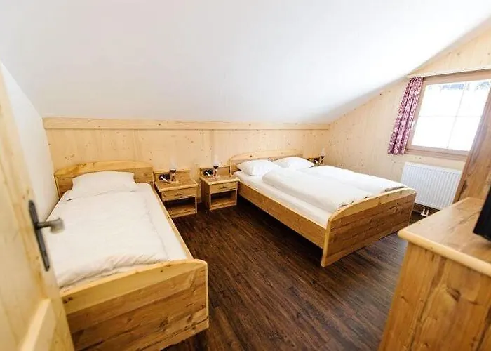 In Gaal By Slopes & Bathing Pond Horská chata Pirkach