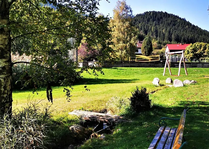 In Gaal By Slopes & Bathing Pond 木屋 *